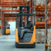 xe nang cho nganh logistic