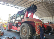 thay dau thuy luc cho xe nang cont